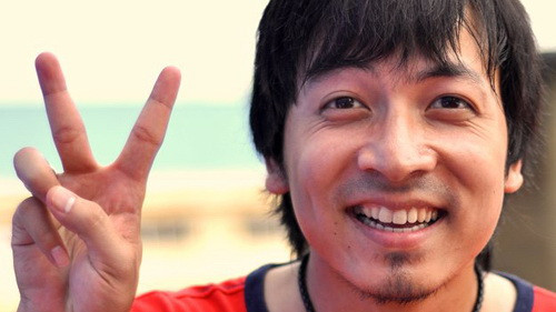 Đinh Tiến Dũng được nhớ đến dưới cái tên “giáo sư Cù Trọng Xoay”. Đinh Tiến Dũng được nhớ đến dưới cái tên “giáo sư Cù Trọng Xoay”