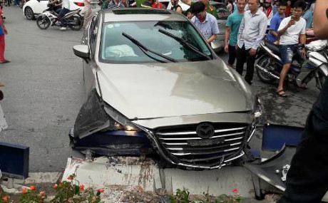 Viện trưởng VKSND huyện gây tai nạn liên hoàn ảnh 1