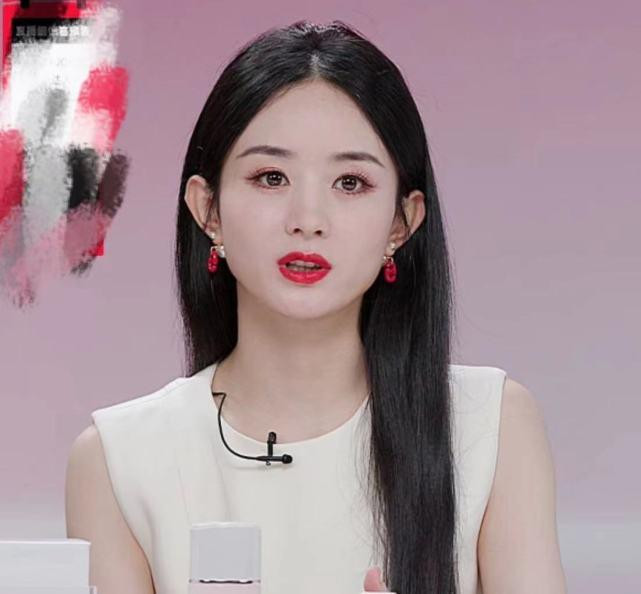 Dân mạng đánh giá, Triệu Lệ Dĩnh càng đẹp hơn sau ly hôn.