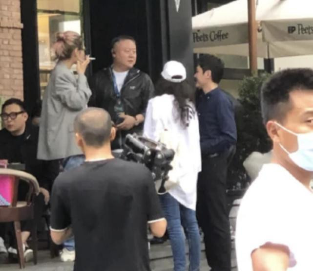 Dân mạng nhận thấy nam diễn viên gầy đi rất nhiều. Dân mạng nhận thấy nam diễn viên gầy đi rất nhiều.