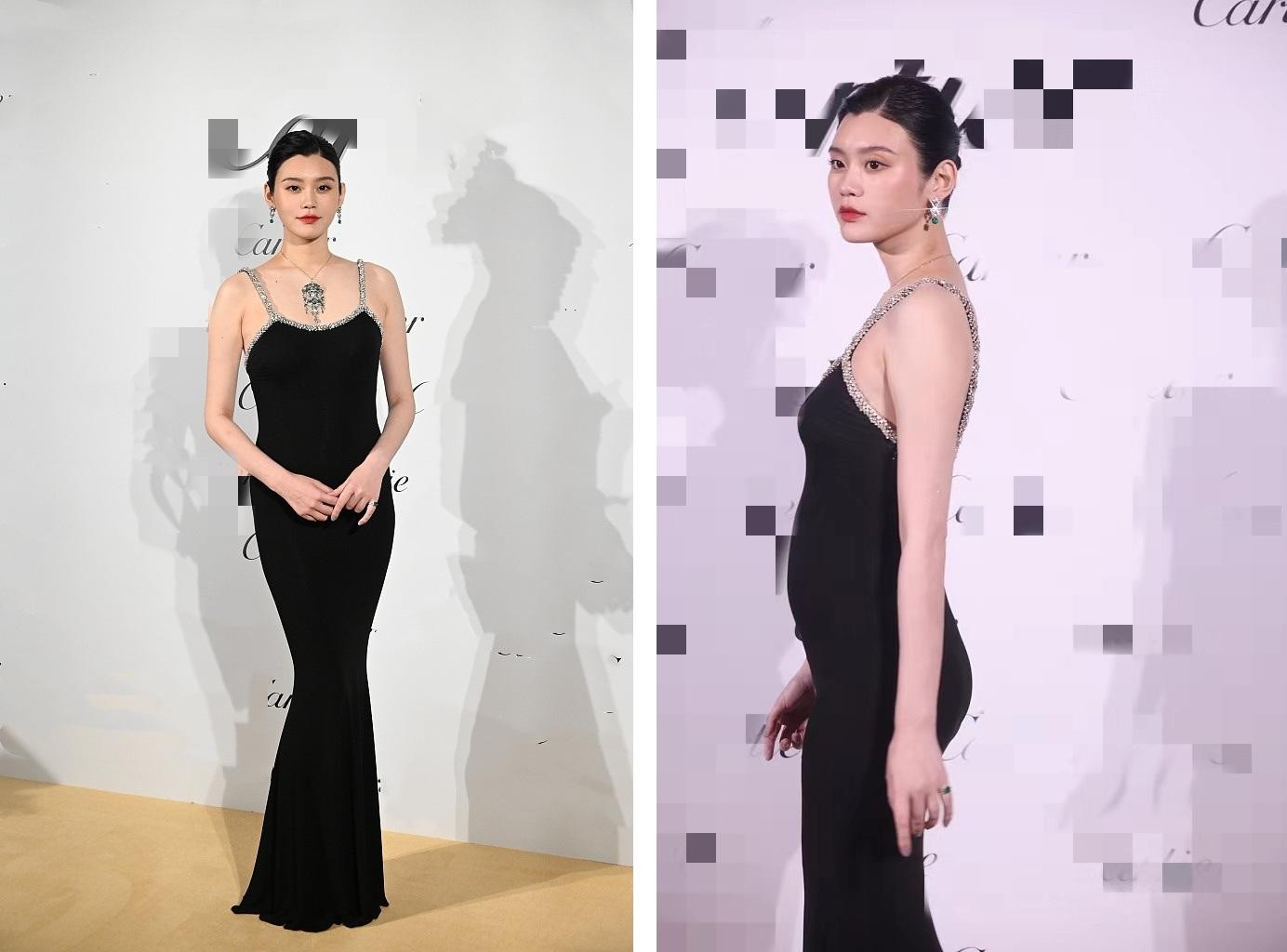 Khác với vóc dáng mảnh mai như trong ảnh &quot;chính chủ&quot; đăng, siêu mẫu nội y tăng cân thấy rõ. Phần vai và bắp tay khá to, không còn nhìn rõ xương quai xanh. Hơn thế, bụng bắt đầu lộ rõ, nhất là khi chụp ảnh ở góc nghiêng.