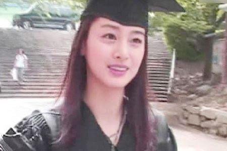 Nhan sắc của Kim Tae Hee khiến bạn học tự ti.