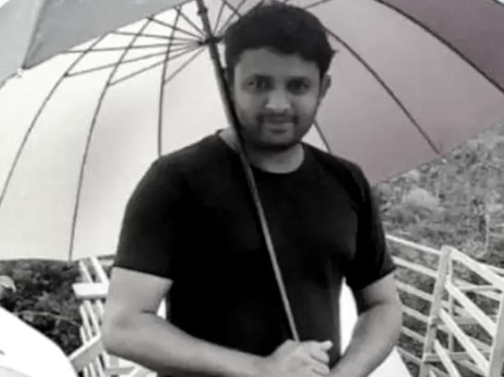 Naveen, nhà làm phim người Kannada, đã trút hơi thở cuối cùng tại quê hương Madhya không lâu sau khi được chẩn đoán mắc COVID-19, hưởng dương 36 tuổi.