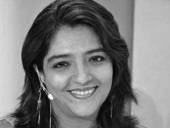 Nữ diễn viên kiêm MC Kanupriya có tên trong danh sách người nổi tiếng qua đời trong làn sóng thứ 2 của đại dịch COVID-19 ở Ấn Độ.