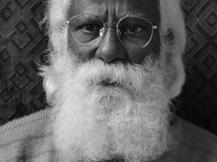 Nam diễn viên Marathi Vira Sathidar, đóng trong phim “Court” – tác phẩm Ấn Độ dự giải Oscar 2016, qua đời ở tuổi 62 do biến chứng của COVID-19.