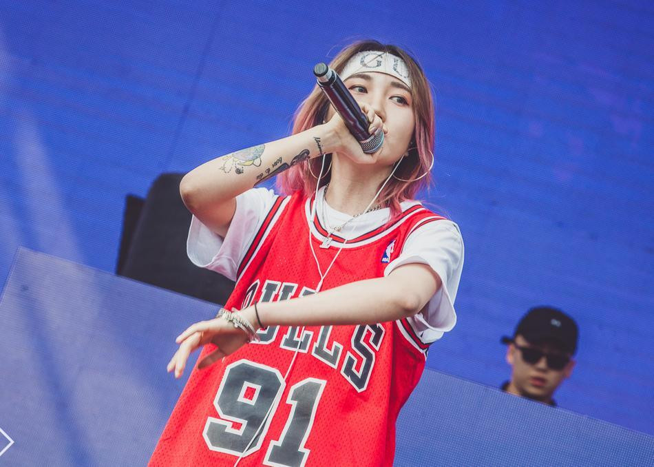 Nineone gây tranh cãi với phát ngôn về đàn ông và phụ nữ.