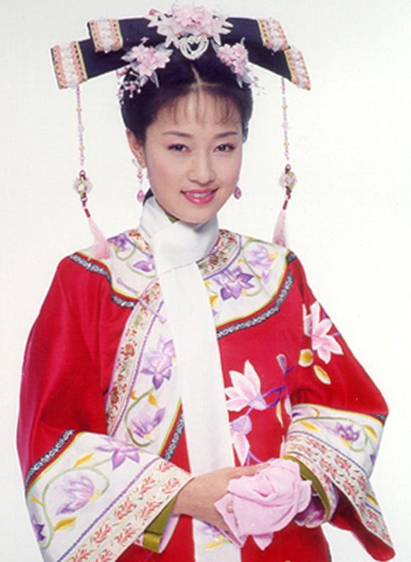 Mã Y Lợi đóng Hạ Tử Vy trong "Hoàn Châu cách cách 3". Mã Y Lợi đóng Hạ Tử Vy trong "Hoàn Châu cách cách 3".