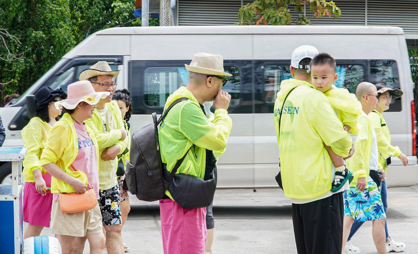 Khách quốc tế tham quan Nha Trang dịp lễ (Ảnh: Xuân Hoát).