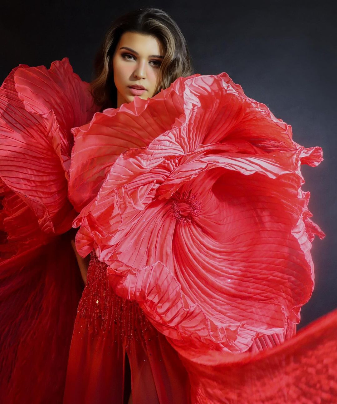 Sự xuất hiện của Marina Machete trong top 20 được xem là tuyên bố ủng hộ người chuyển giới tại cuộc thi năm nay. Đây cũng là năm đầu tiên người chuyển giới được phép dự thi tại sân chơi nhan sắc uy tín nhất hành tinh.