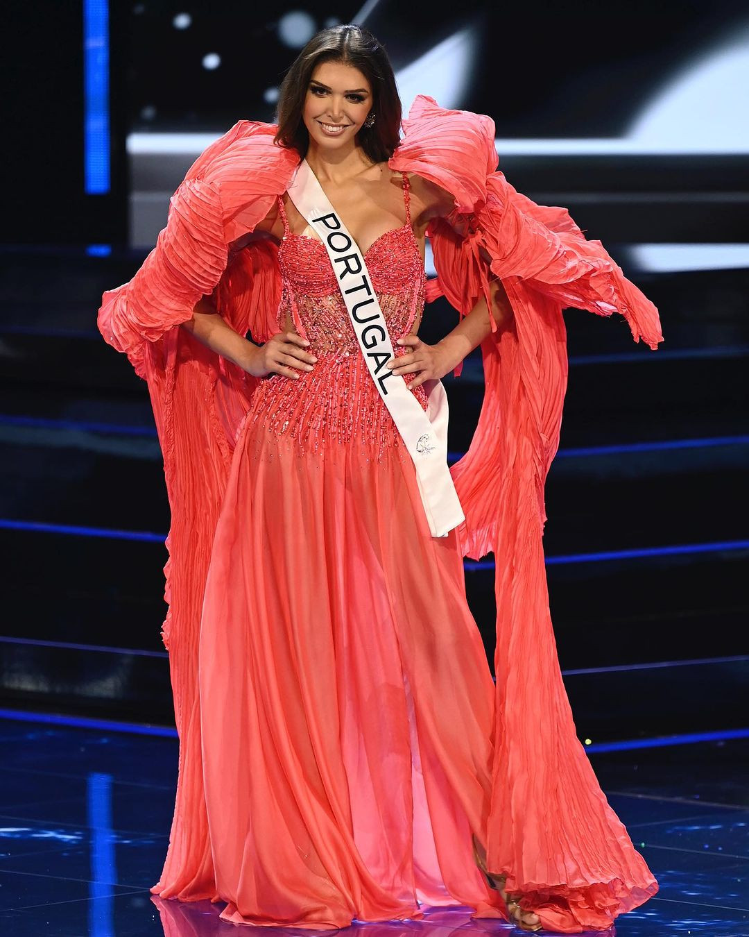 Marina Machete làm nên lịch sử khi trở thành người phụ nữ chuyển giới đầu tiên intop tại cuộc thi Hoa hậu Hoàn vũ. Thành tích của cô nhận được sự khen ngợi, đồng tình từ các fan sắc đẹp quốc tế.