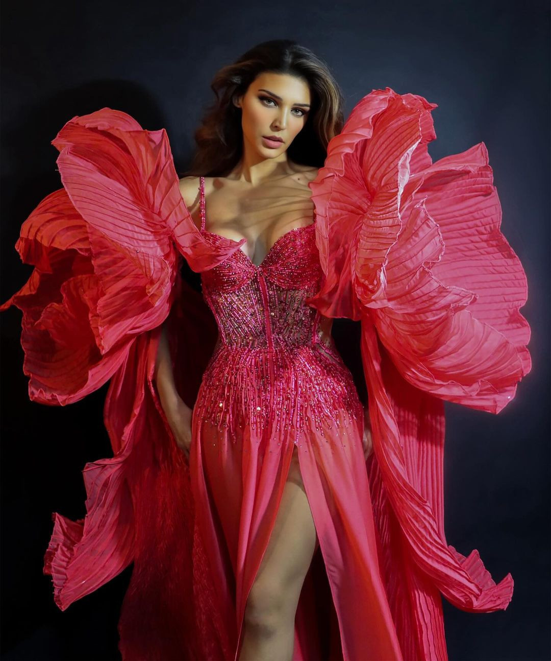 Sự xuất hiện của Marina Machete trong top 20 được xem là tuyên bố ủng hộ người chuyển giới tại cuộc thi năm nay. Đây cũng là năm đầu tiên người chuyển giới được phép dự thi tại sân chơi nhan sắc uy tín nhất hành tinh.