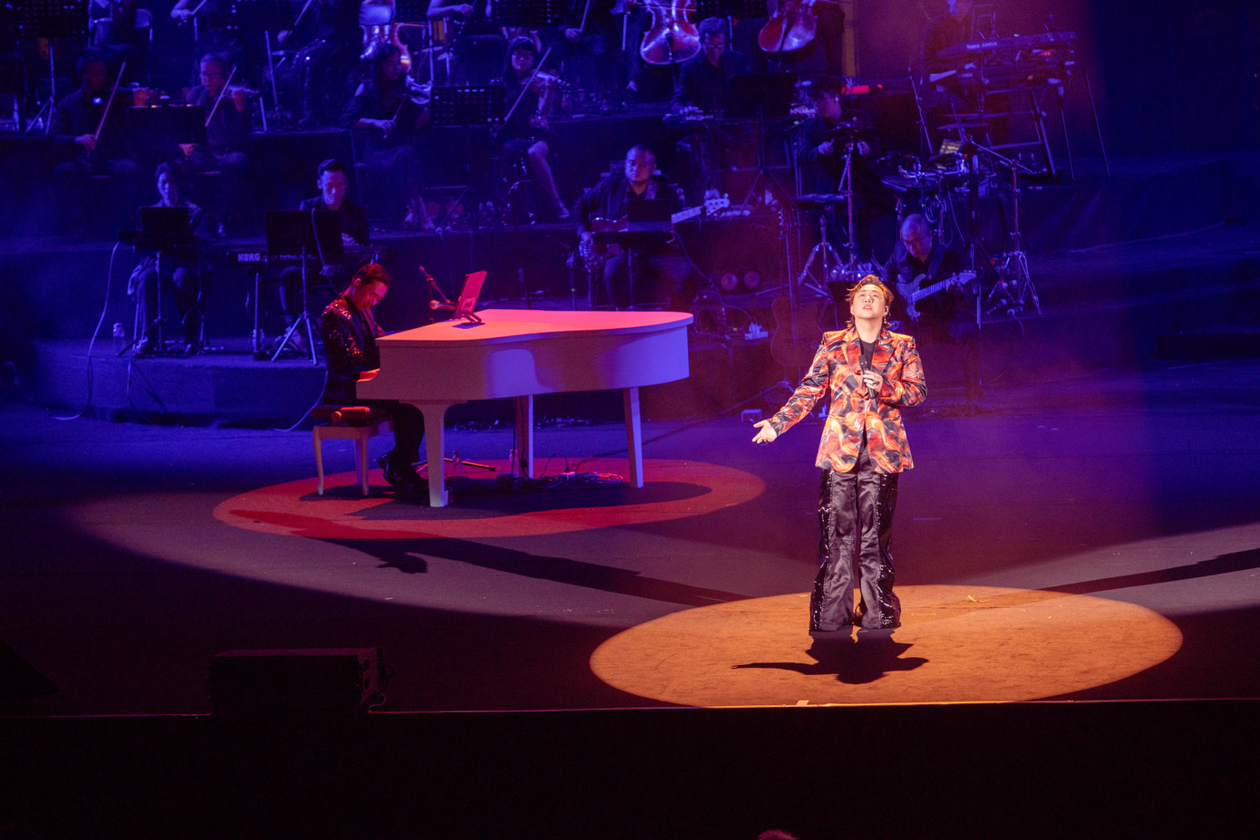 Trung Quân xuất hiện đầy tươi trẻ với ca khúc Biết mãi là bao lâu. Trung Quân tiết lộ rằng đĩa nhạc Bức thư tình thứ 3 chính là chiếc đĩa nhạc mà anh mang bên mình khi xuống TPHCM học đại học và khẳng định sẵn sàng hát bù cho bất cứ ca sĩ nào trong show vì anh đều thuộc tất cả bài hát của nhạc sĩ Đỗ Bảo.