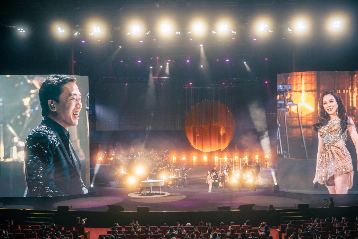 Đêm nhạc kết thúc với sự bùng nổ của liên khúc Bức thư tình thứ hai, Ngày cuối tuần rực rỡ, Thời gian để yêu. Hồ Quỳnh Hương quay trở lại để thể hiện 3 ca khúc hit từng làm mưa làm gió âm nhạc Việt Nam. Khi 3 ca khúc vang lên, bất cứ khán giả nào cũng có thể nhún nhảy và hát theo.