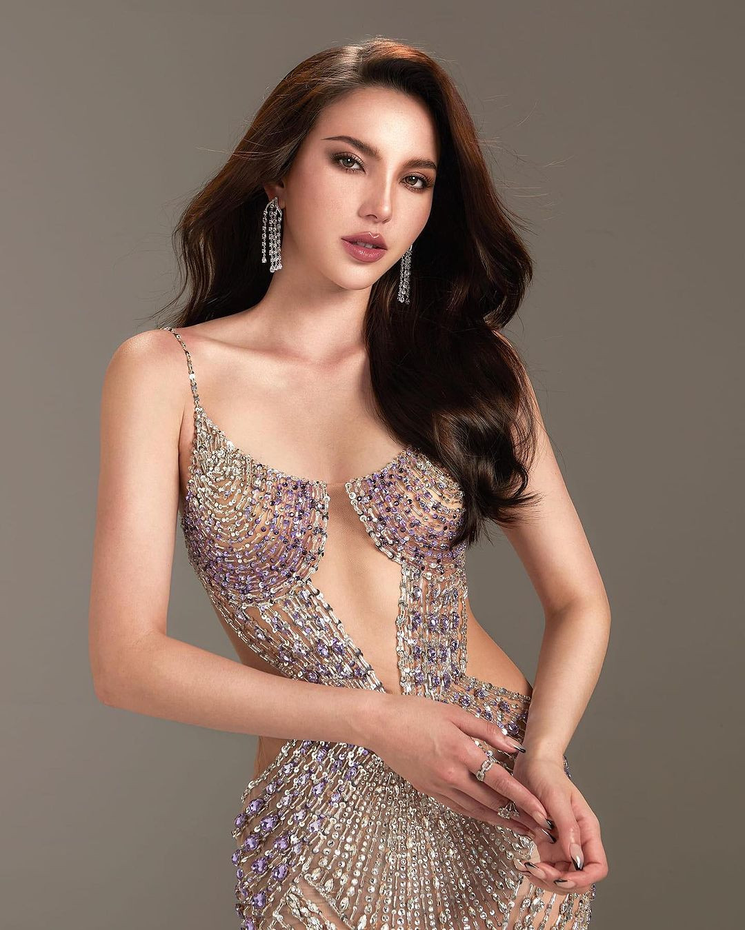 Cô được người tiền nhiệm là Miss Tourism International - Hoa hậu Du lịch Quốc tế 2022 Suphatra Kliangprom trao lại vương miện. Đây là năm thứ 2 liên tiếp, Thái Lan giành chiến thắng ở cuộc thi này.