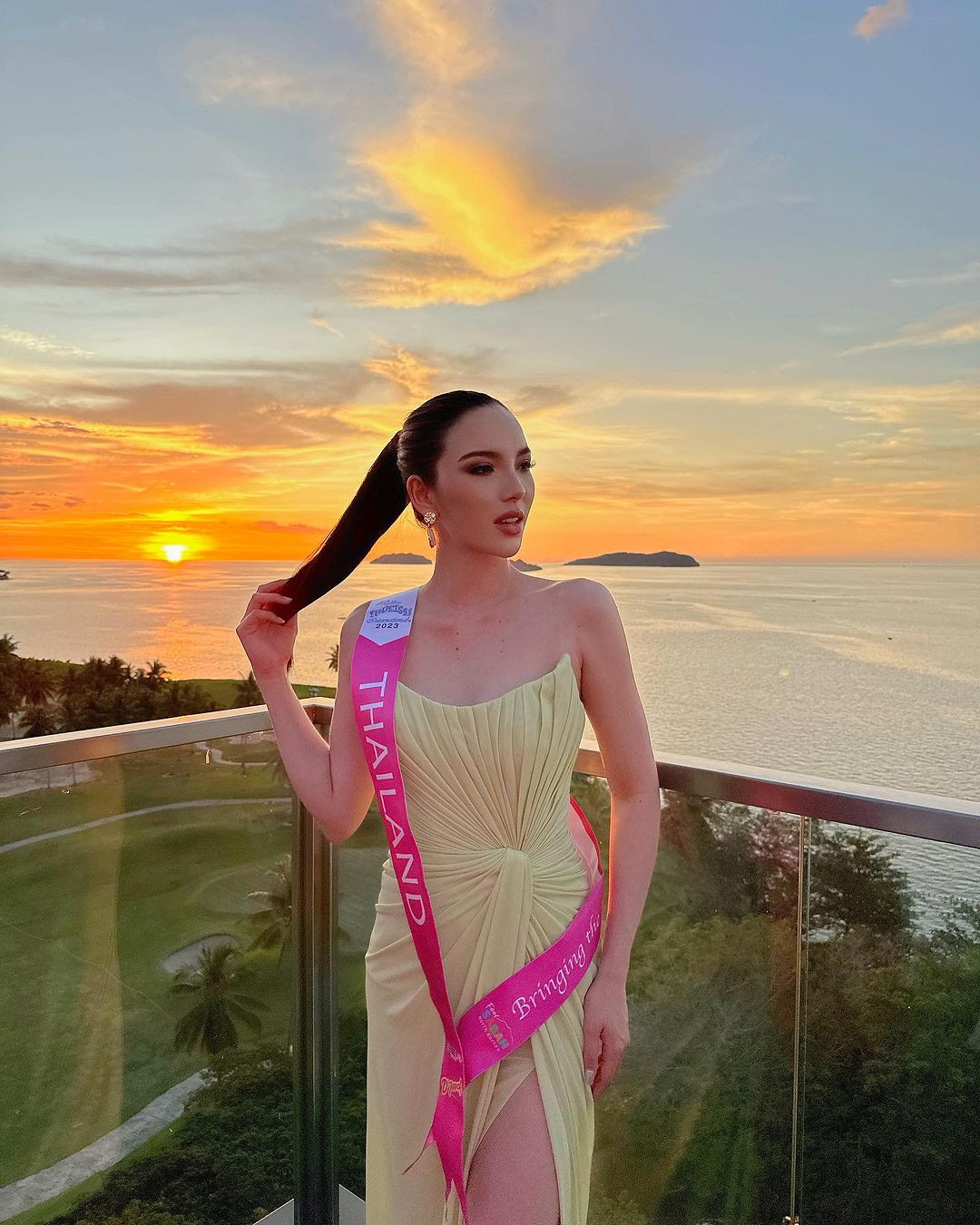 Chiến thắng của Tia Li Taveepanichpan được đánh giá là xứng đáng, nhận được sự ủng hộ của các fan sắc đẹp. Trong suốt quá trình tham dự cuộc thi, cô luôn xuất hiện với hình ảnh chuyên nghiệp, quyến rũ.