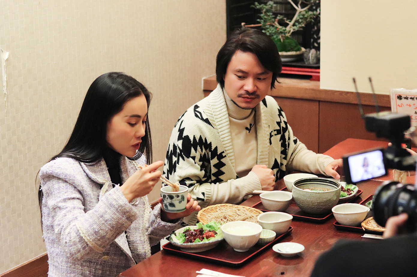 Đạo diễn Hoàng Nhật Nam, CEO Phạm Kim Dung trải nghiệm cảnh quan, ẩm thực, văn hóa của tỉnh Yamanashi, Nhật Bản.