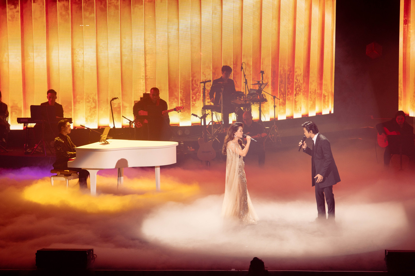 Với Thuỷ chung và Điều ta đang có, Lân Nhã và Nguyễn Ngọc Anh tiếp tục chinh phục khán giả với những câu tình ca trong trẻo.