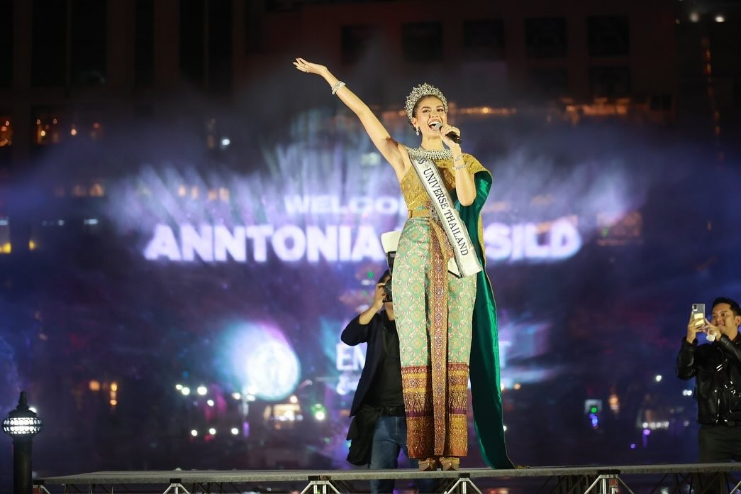 Anntonia Porsild là một trong những thí sinh có kinh nghiệm thi sắc đẹp ấn tượng tại cuộc thi Hoa hậu Hoàn vũ 2023. Cô đại diện Thái Lan tham dự Hoa hậu Siêu quốc gia 2019 và đăng quang ngôi vị cao nhất. Anntonia Porsild là người đẹp Thái Lan đầu tiên đăng quang ở cuộc thi này.