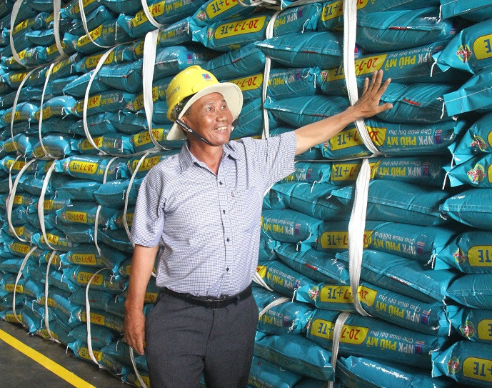 Nông dân Phan Kiến Nghĩa đánh giá từ ngày sử dụng NPK Phú Mỹ năng suất cũng như chất lượng cây mía tăng lên rõ rệt