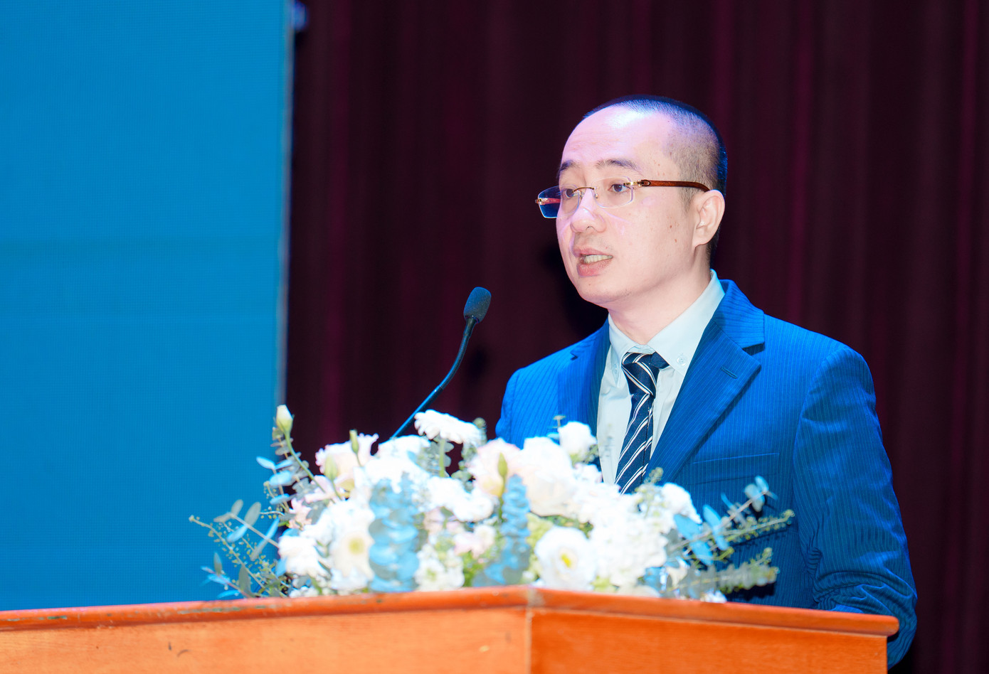 Anh Nguyễn Phan Huy Khôi - Giám đốc Trung tâm Hỗ trợ Thanh niên Khởi nghiệp Việt Nam phát biểu tại lễ ký kết Anh Nguyễn Phan Huy Khôi - Giám đốc Trung tâm Hỗ trợ Thanh niên Khởi nghiệp Việt Nam phát biểu tại lễ ký kết