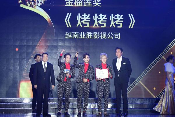 BẢN TIN showbiz 7/12: Trấn Thành nói ‘không liên quan’ vụ Lê Giang- Duy Phương ảnh 5