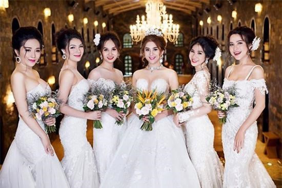 Mời 4 người yêu cũ và nhiều điều 'độc - lạ' tại đám cưới Lâm Khánh Chi ảnh 2