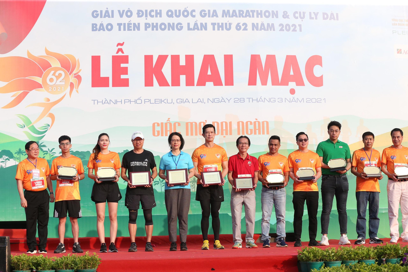 Tiền Phong Marathon 2021 - Cùng nhau về đích ảnh 89 Tiền Phong Marathon 2021 - Cùng nhau về đích ảnh 89