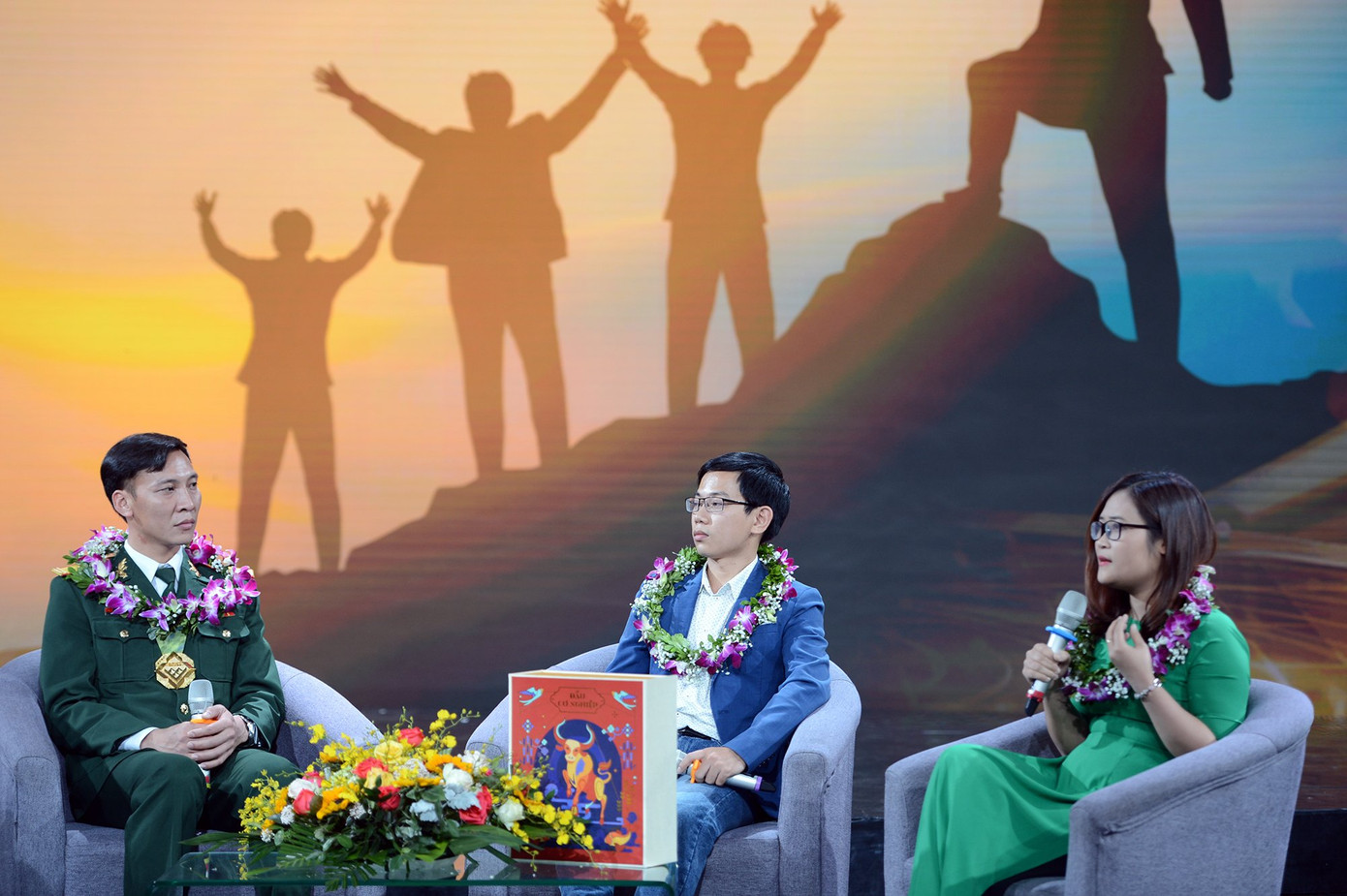 Gương mặt trẻ Việt Nam tiêu biểu và khát vọng dựng xây đất nước hùng cường ảnh 21