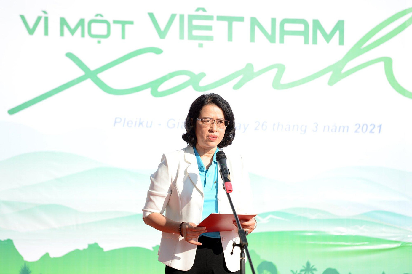 Bà Nguyễn Thị Phượng - Phó tổng Giám đốc Agribank Bà Nguyễn Thị Phượng - Phó tổng Giám đốc Agribank