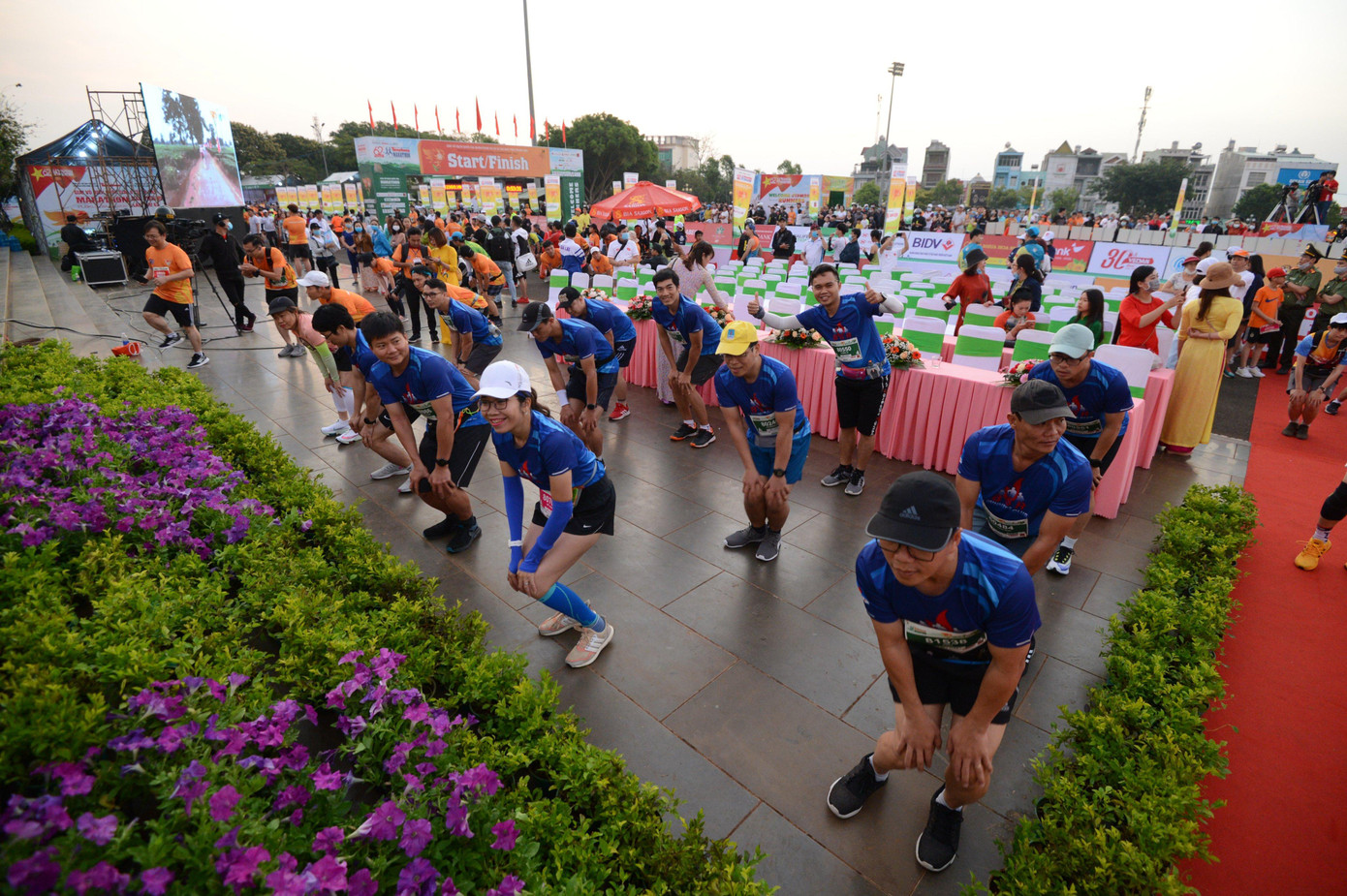 Tiền Phong Marathon 2021 - Cùng nhau về đích ảnh 33 Tiền Phong Marathon 2021 - Cùng nhau về đích ảnh 33