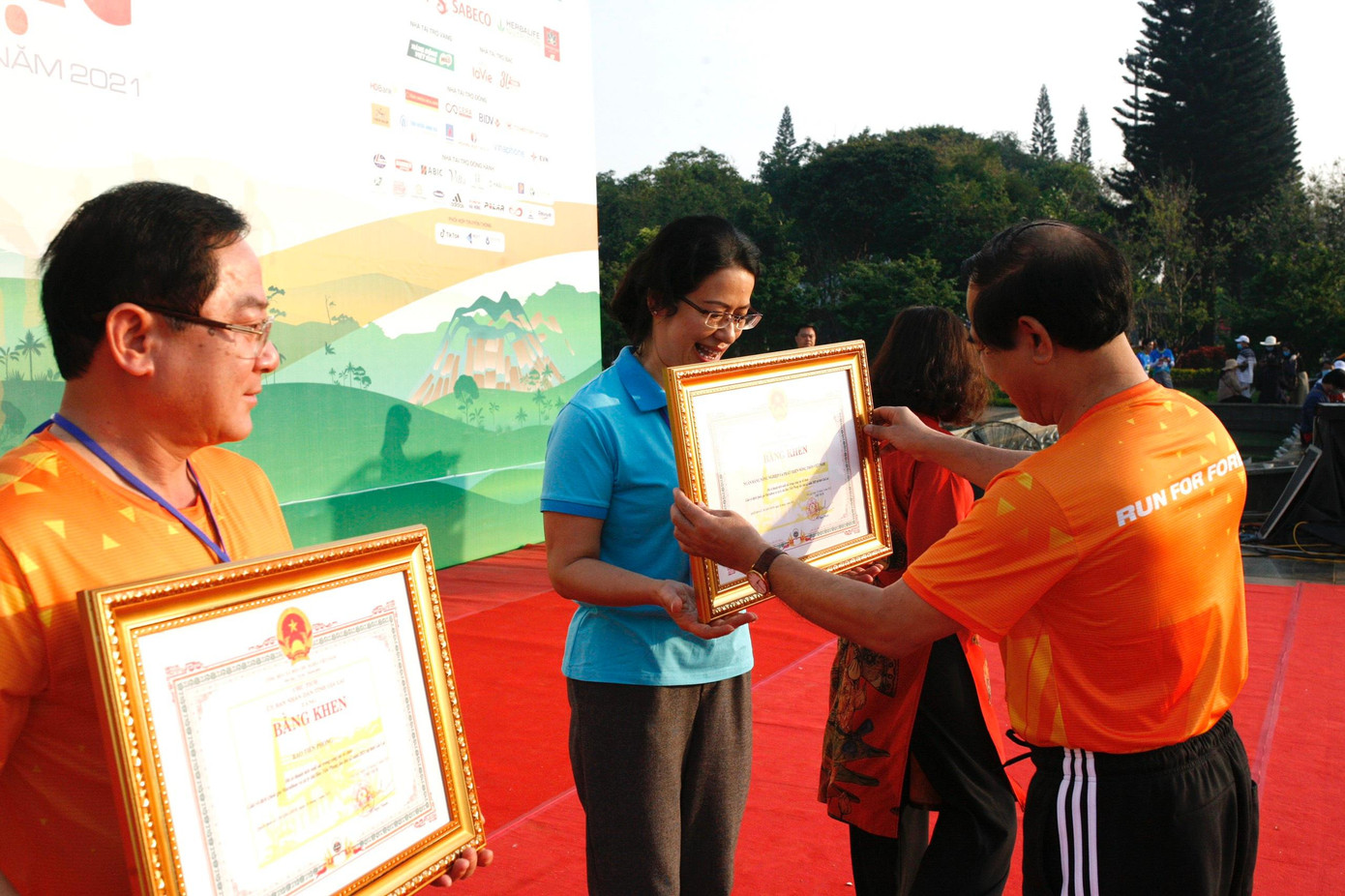 Tiền Phong Marathon 2021 - Cùng nhau về đích ảnh 85 Tiền Phong Marathon 2021 - Cùng nhau về đích ảnh 85