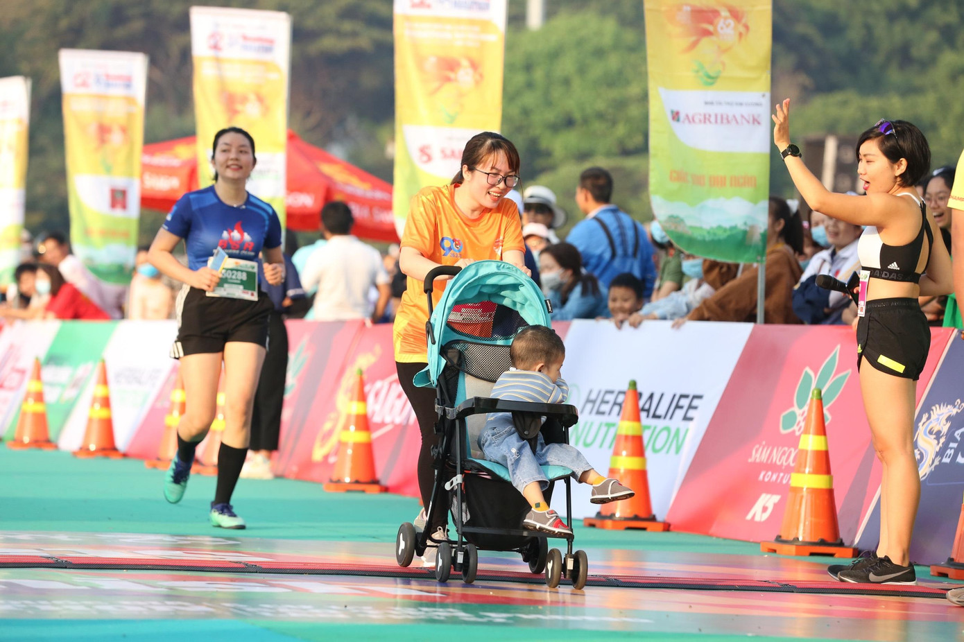 Tiền Phong Marathon 2021 - Cùng nhau về đích ảnh 95 Tiền Phong Marathon 2021 - Cùng nhau về đích ảnh 95