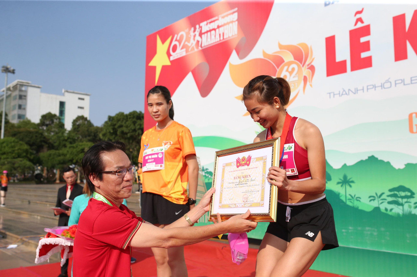 Tiền Phong Marathon 2021 - Cùng nhau về đích ảnh 122 Tiền Phong Marathon 2021 - Cùng nhau về đích ảnh 122