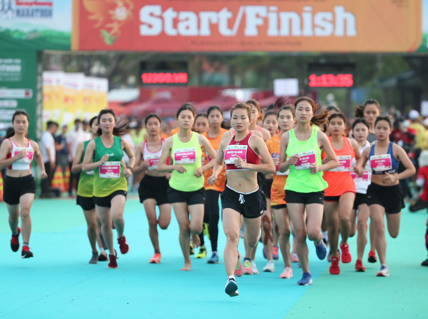 Tiền Phong Marathon 2021 - Cùng nhau về đích ảnh 45 Tiền Phong Marathon 2021 - Cùng nhau về đích ảnh 45