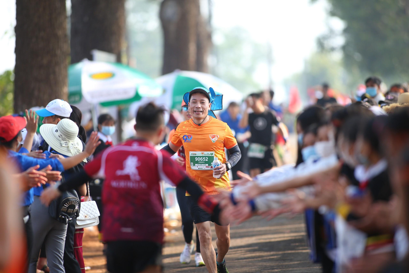 Những khoảnh khắc này sẽ còn được các runner tham gia Tiền Phong Marathon nhắc mãi mỗi khi nói về phố núi Pleiku. Những khoảnh khắc này sẽ còn được các runner tham gia Tiền Phong Marathon nhắc mãi mỗi khi nói về phố núi Pleiku.