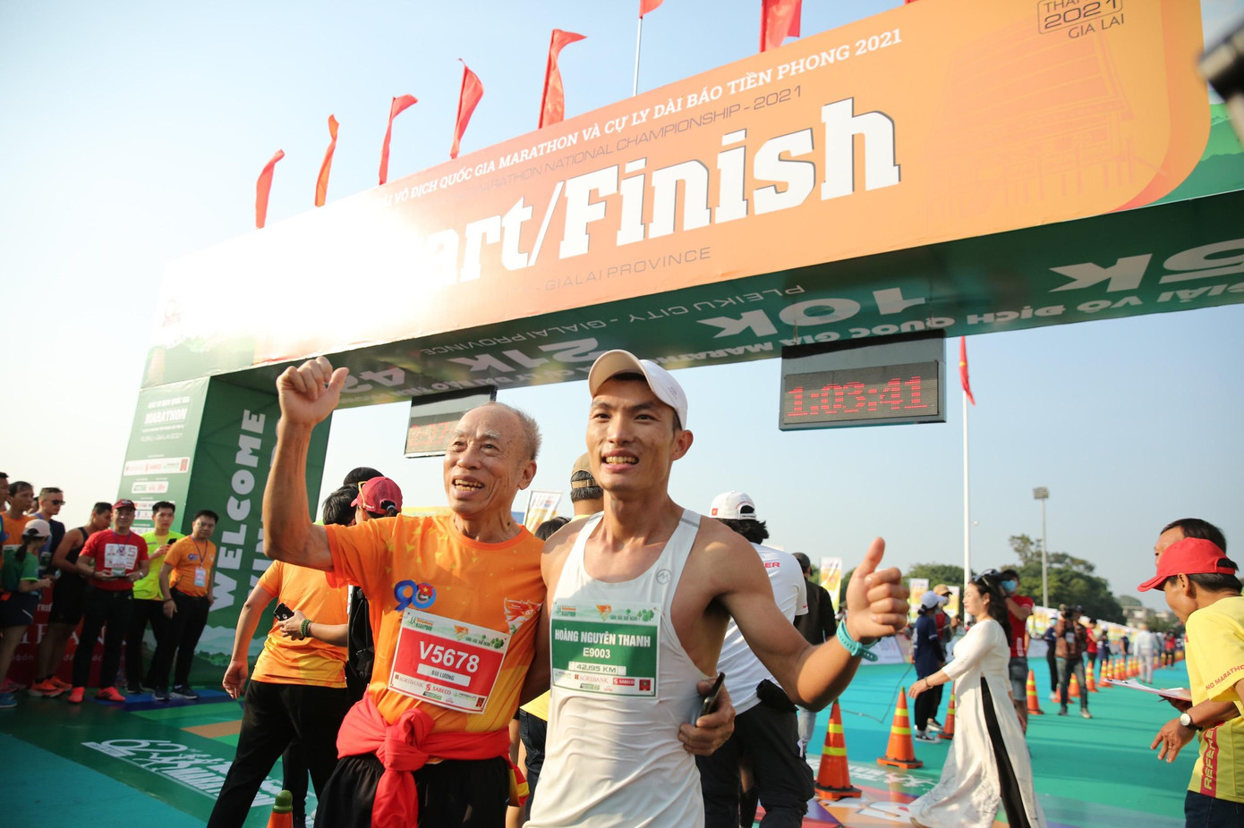 Tiền Phong Marathon 2021 - Cùng nhau về đích ảnh 110 Tiền Phong Marathon 2021 - Cùng nhau về đích ảnh 110