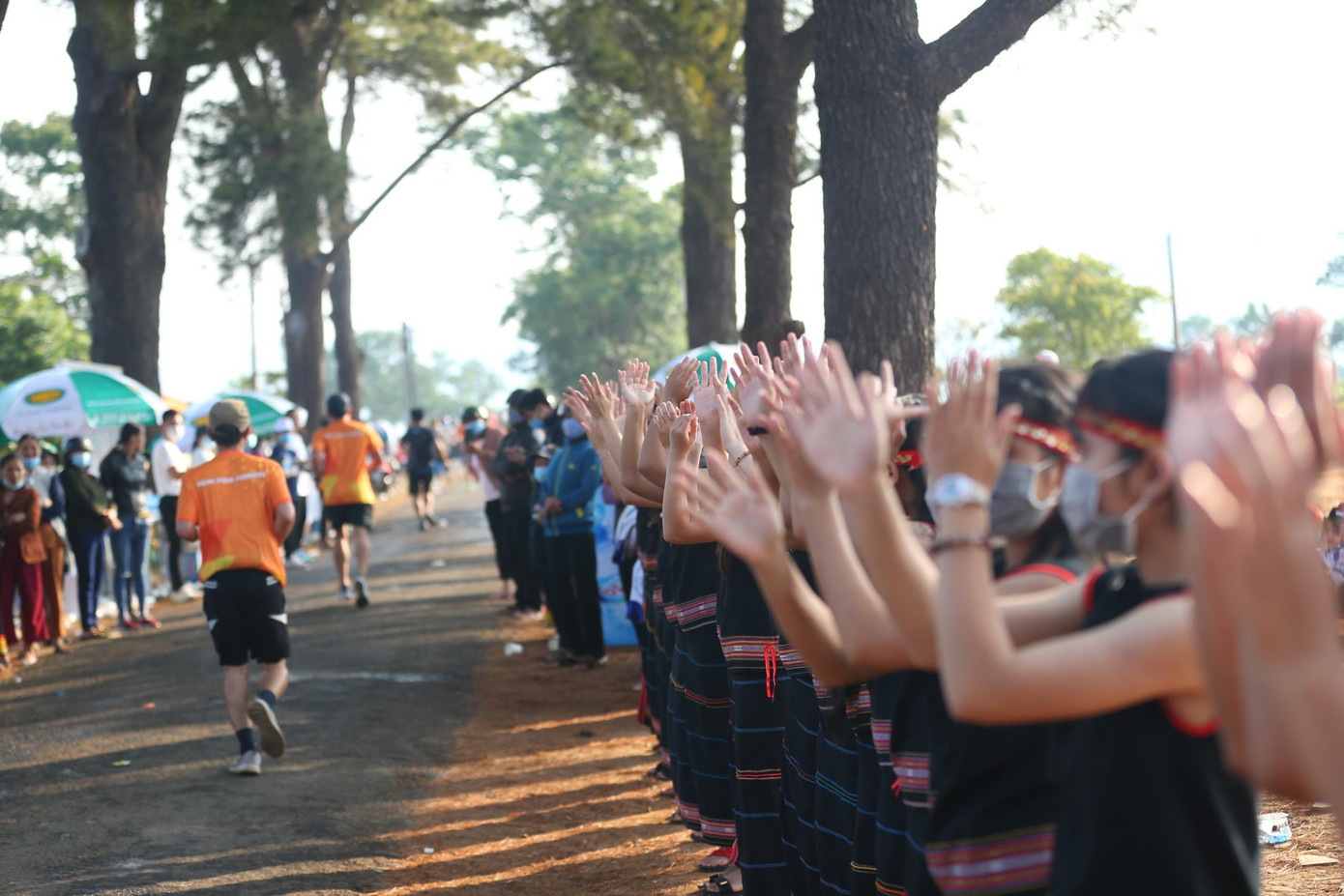 Tiền Phong Marathon 2021 - Cùng nhau về đích ảnh 116 Tiền Phong Marathon 2021 - Cùng nhau về đích ảnh 116