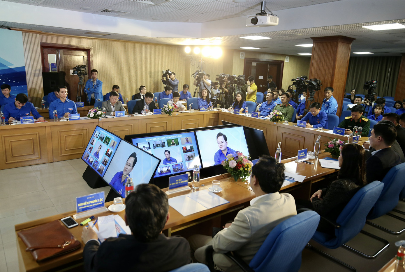 Thanh niên Việt Nam - Vững tin tiếp bước ảnh 17