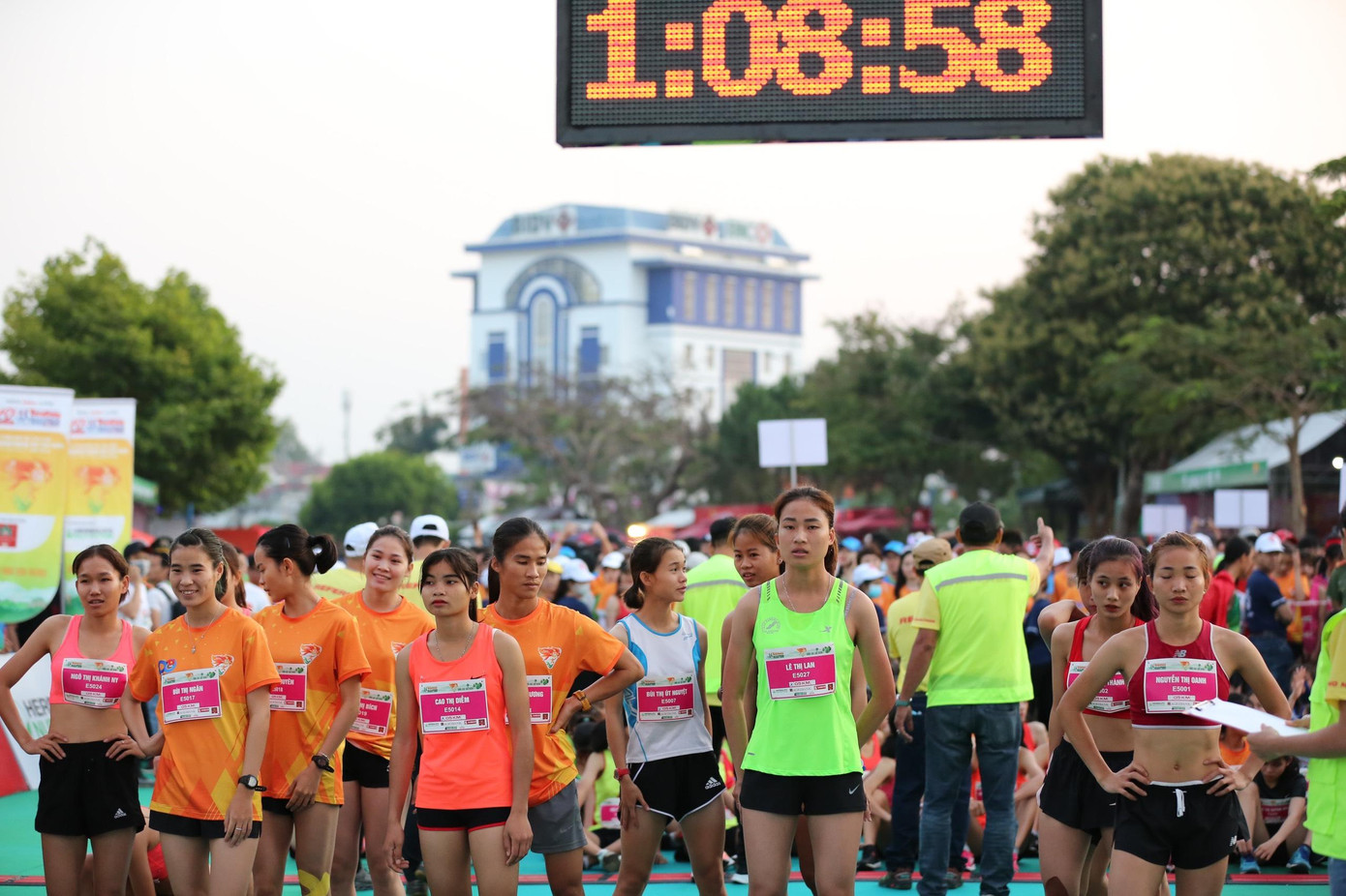 Tiền Phong Marathon 2021 - Cùng nhau về đích ảnh 40 Tiền Phong Marathon 2021 - Cùng nhau về đích ảnh 40