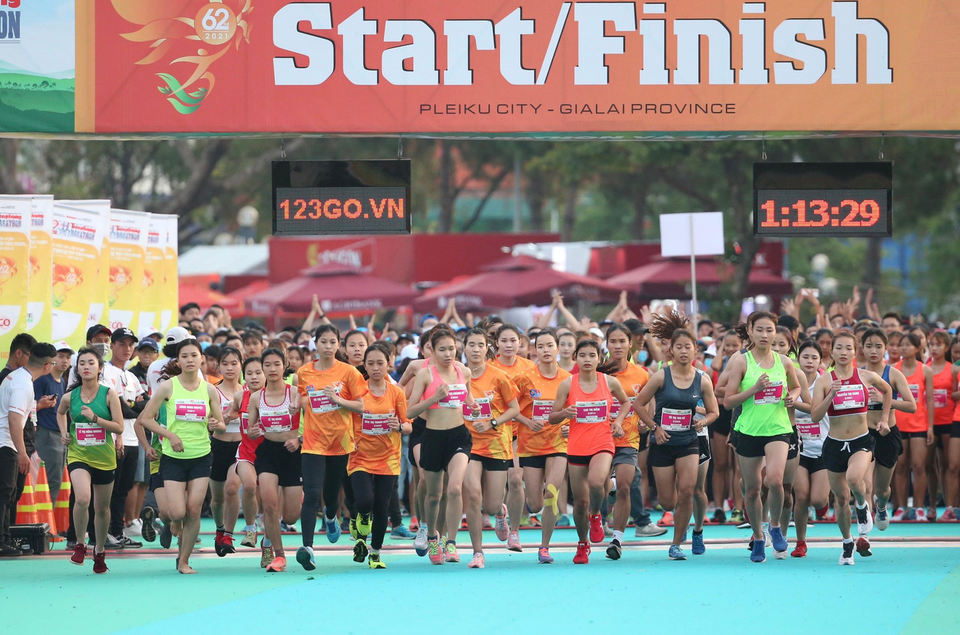 Tiền Phong Marathon 2021 - Cùng nhau về đích ảnh 44 Tiền Phong Marathon 2021 - Cùng nhau về đích ảnh 44