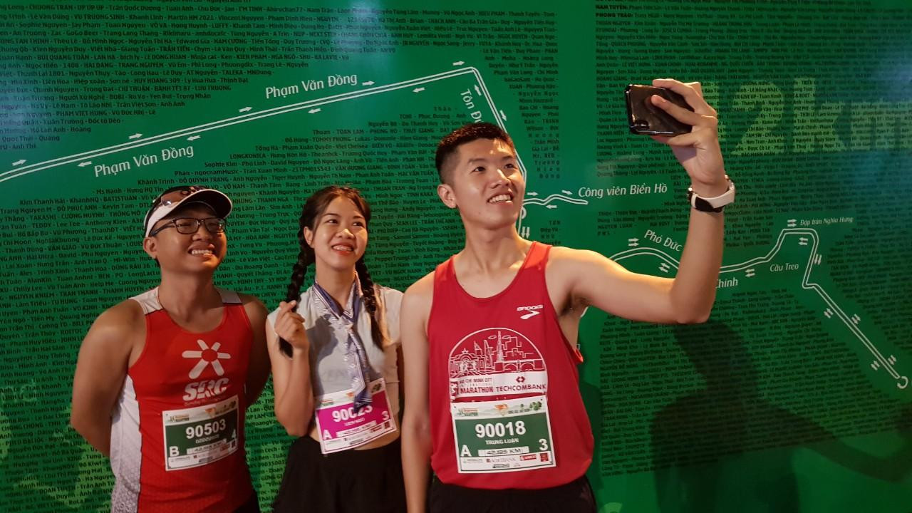 Tiền Phong Marathon 2021 - Cùng nhau về đích ảnh 7 Tiền Phong Marathon 2021 - Cùng nhau về đích ảnh 7