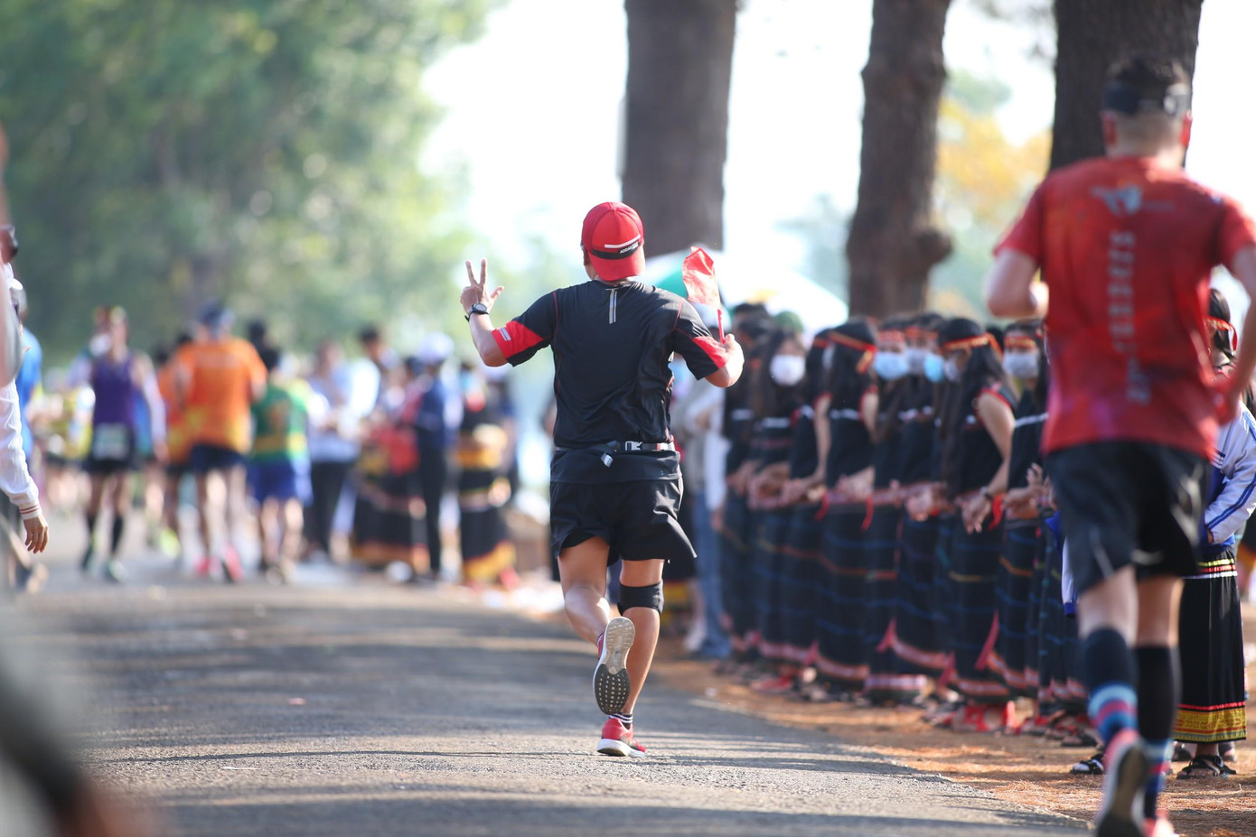 Tiền Phong Marathon 2021 - Cùng nhau về đích ảnh 115 Tiền Phong Marathon 2021 - Cùng nhau về đích ảnh 115