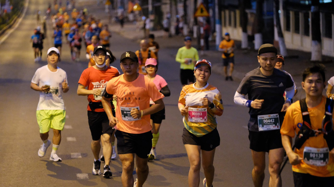 Tiền Phong Marathon 2021 - Cùng nhau về đích ảnh 25 Tiền Phong Marathon 2021 - Cùng nhau về đích ảnh 25