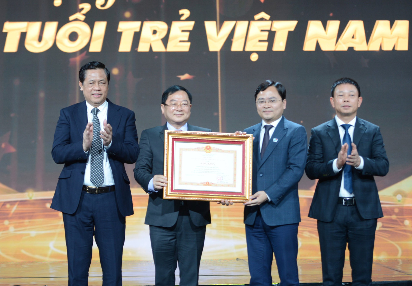 Gương mặt trẻ Việt Nam tiêu biểu và khát vọng dựng xây đất nước hùng cường ảnh 28