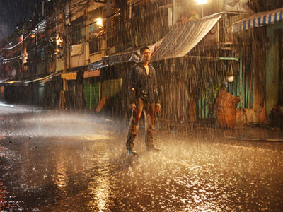 Johnny Trí Nguyễn trong phim Bụi đời Chợ Lớn. Ảnh: Hãng phim cung cấp. Johnny Trí Nguyễn trong phim Bụi đời Chợ Lớn. Ảnh: Hãng phim cung cấp