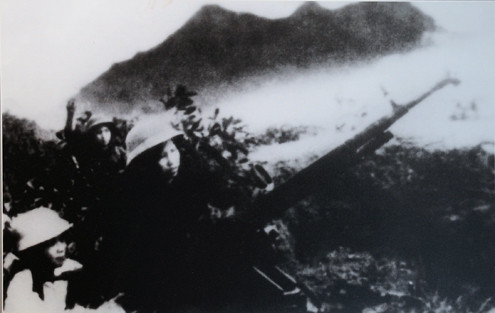 Tự vệ Suối Hai chiến đấu giỏi, bắn rơi máy bay Mỹ, bắt sống phi công