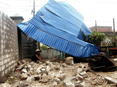 Bão số 2 gây thiệt hại tại Hải Phòng. Ảnh: Lam Khê