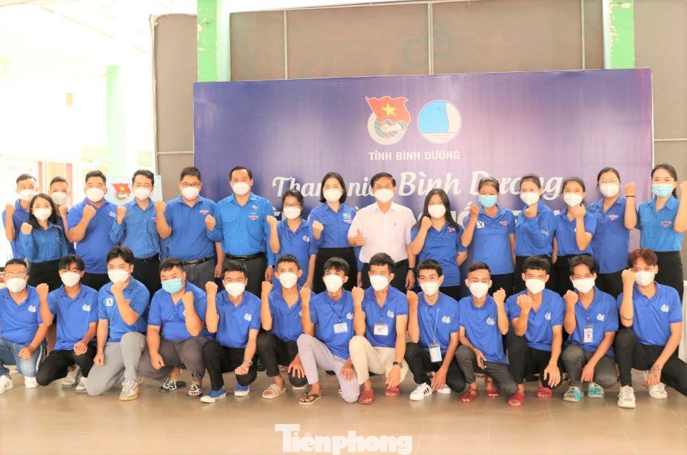 Tại buổi lễ xuất quân, ông Nguyễn Văn Lộc, Trưởng Ban Dân vận Tỉnh uỷ, Chủ tịch Mặt trận Tổ quốc Việt Nam tỉnh Bình Dương hy vọng với sức trẻ, lòng nhiệt huyết, kinh nghiệm thực tiễn tham gia phòng, chống dịch tại Bình Dương suốt 4 tháng vừa qua, các bạn tình nguyện viên sẽ tuân thủ những nội dung của Ban chỉ huy đội hình, phối hợp tốt với địa phương trong thực hiện, thể hiện hình ảnh thanh niên Bình Dương, kiên cường chống dịch, để lại hình ảnh, dấu ấn tốt đẹp trong người dân địa phương.