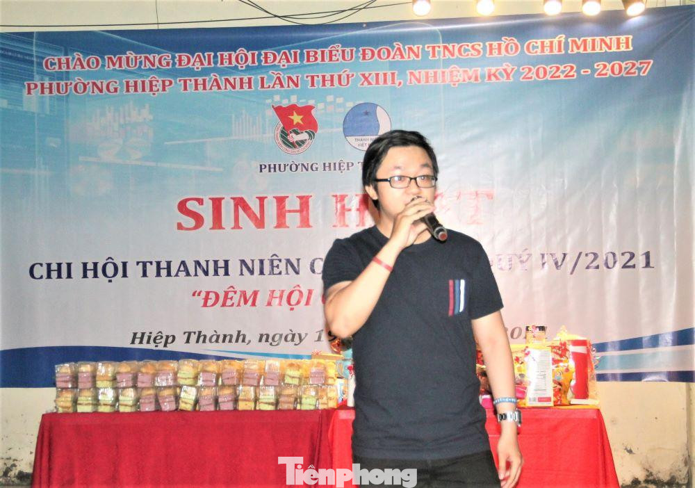 Tại đây, ban quản lý ký túc xá đã huy động các bạn trẻ tự nấu nhiều món ăn ngon để thưởng thức cùng với hoạt động văn nghệ đặc sắc tạo nên một sân chơi đầy ấm áp.