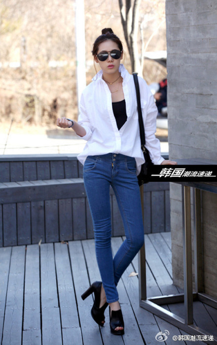 Cặp đôi chưa bao giờ lỗi mốt - quần jeans + áo sơ mi. Quần jeans - áo pull đem lại cho bạn vẻ năng động trẻ trung.